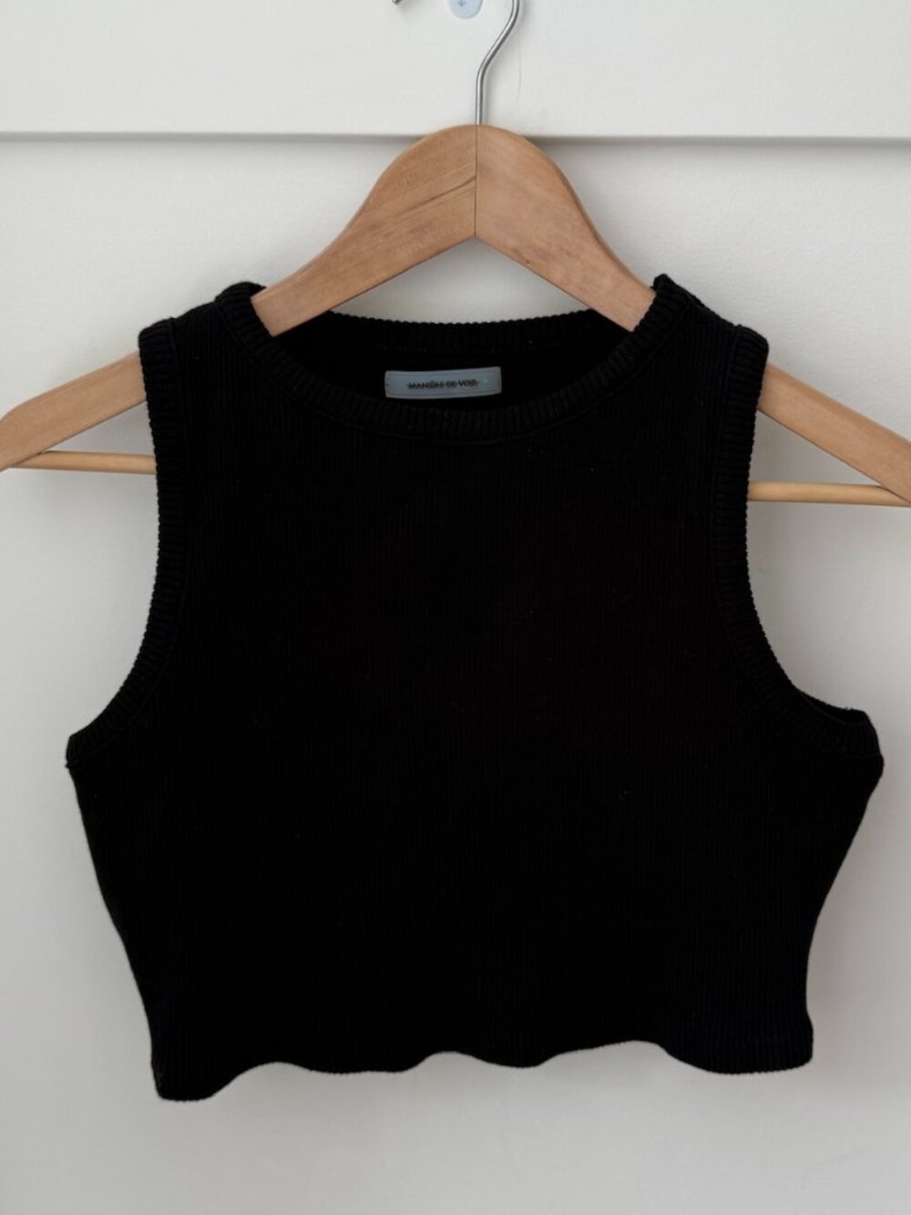 MANIÈRE DE VOIR Black Knitted Crop Tank Top